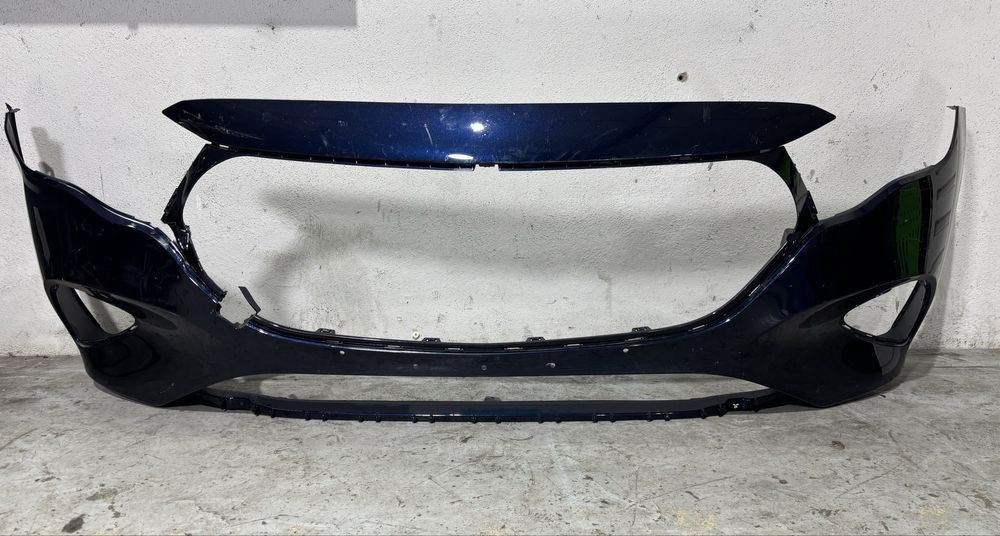 Pára-choque dianteiro Mercedes-Benz E-Class