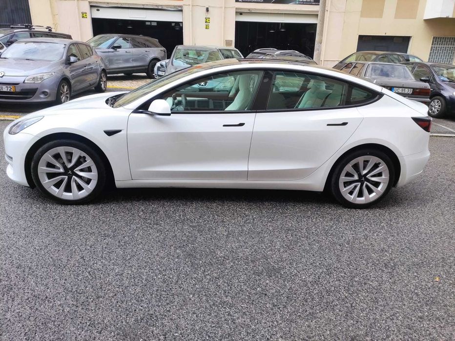 TESLA MODEL 3 a Venda -Otima Oferta -Pouco Uso - Aproveite