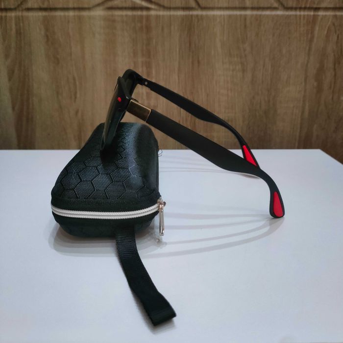 Nowe okulary z etui przeciwsłoneczne