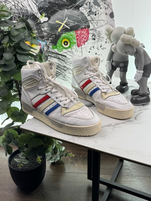 Кросівки Adidas Rivarly High 44.5 розмір Е8789