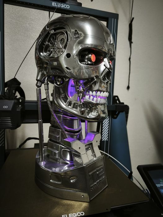 Busto escala real Terminator T800