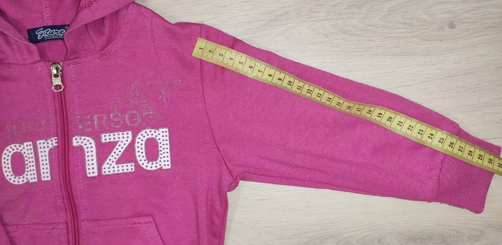 Кофтинка, светр, бомбер для дівчинки на 2-4 роки