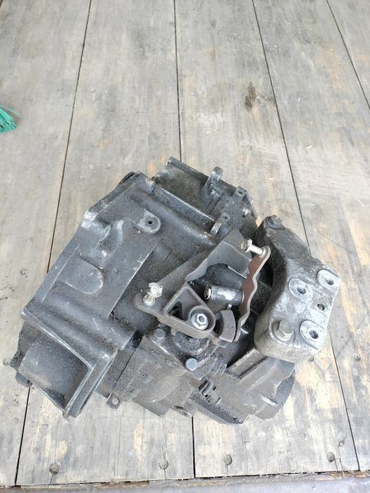 Skrzynia biegów JLU 2.0 TDI VW passat b6 golf 5 audi a3 8p skoda oct 2