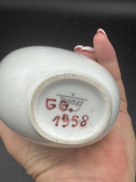 Wazonik w róże Thomas