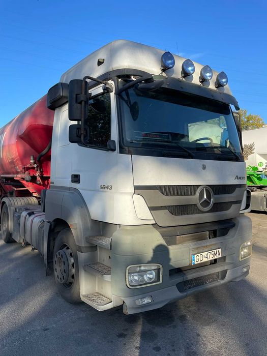 Mercedes-Benz