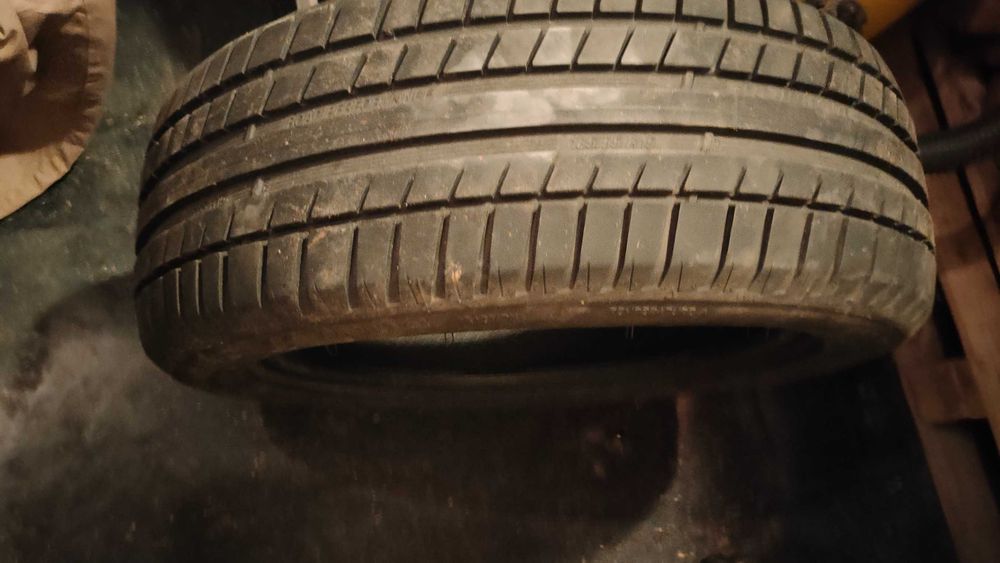 Pneu 185/55 R15 | Praticamente novo