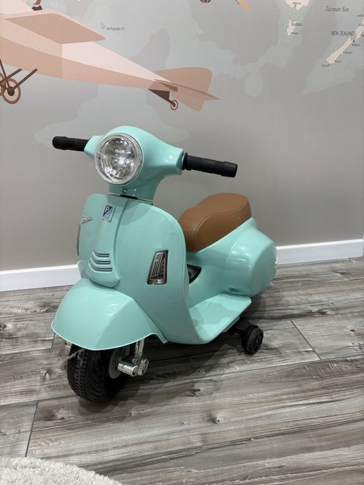 Motorek elktryczny SUN BABY Vespa