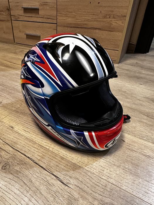 Мотошолом Arai Helmet