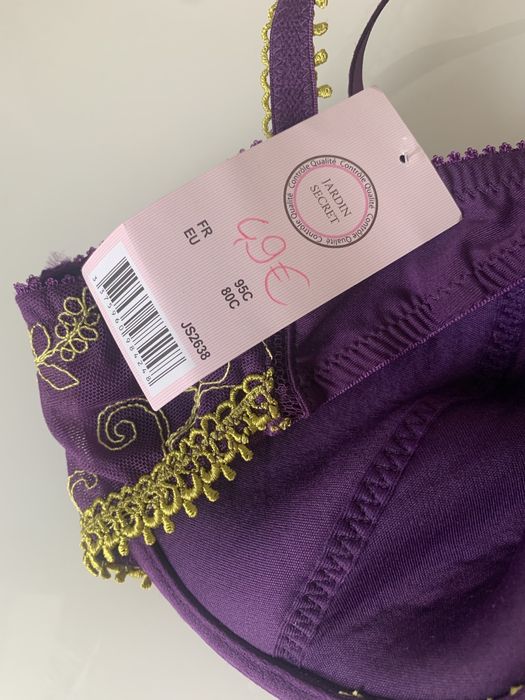 Conjunto novo q estrear com etiqueta tamanho 80C