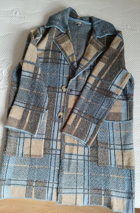Płaszcz damski w kratkę