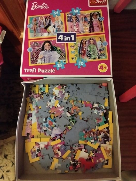 Продам пазли всі одразу.