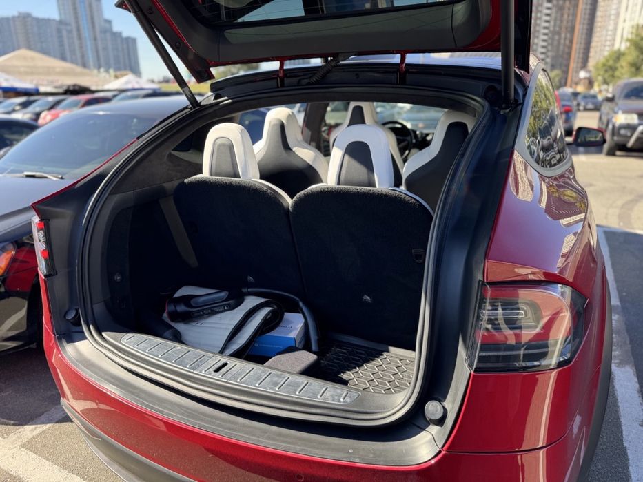 Tesla model X 100D