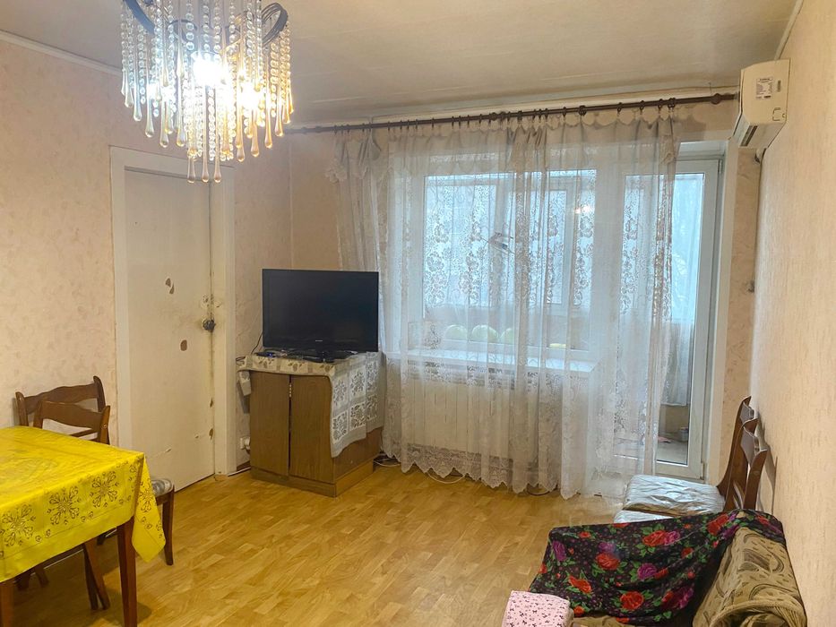 Продам 4-к квартиру в центрі м. Павлограда
