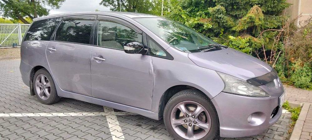 Sprzedam samochód Mitsubishi Grandis 6 osoby