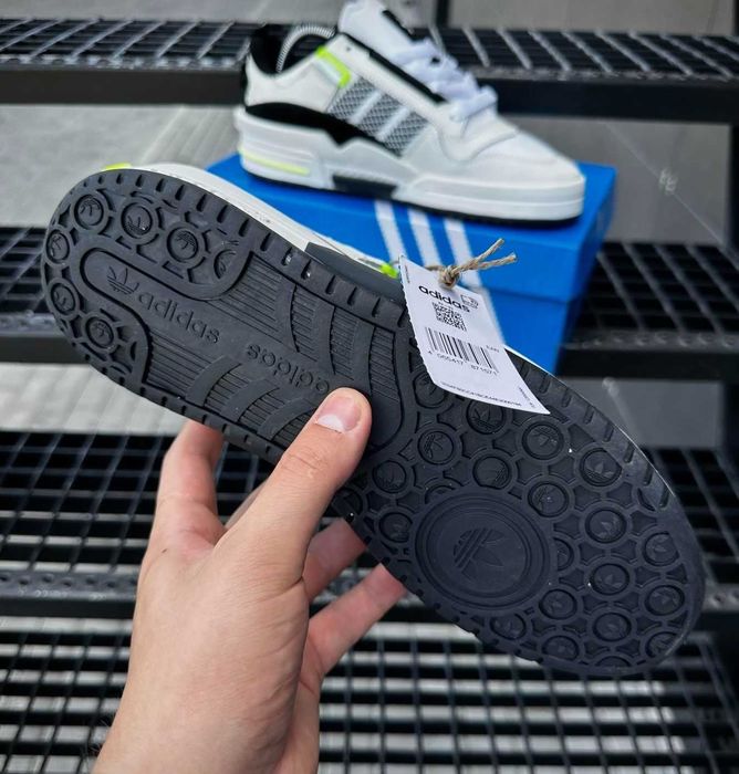 Мужские кроссовки Адидас белые кожаные Adidas натуральная кожа