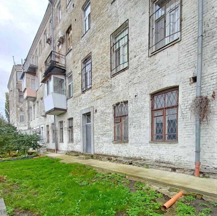 БЕЗ % Продам приміщення Подільський р-н Поділ 82 м2 Юрківська 37