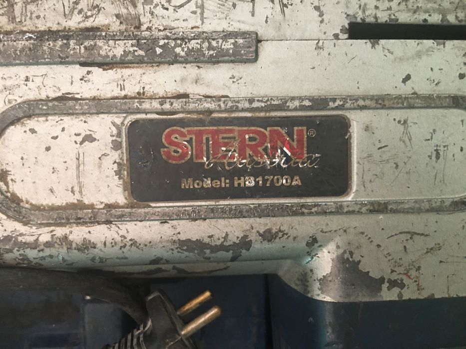 Відбійний молоток STERN HB-1700A 1700 Вт, 45 Дж + кейс та насадки.