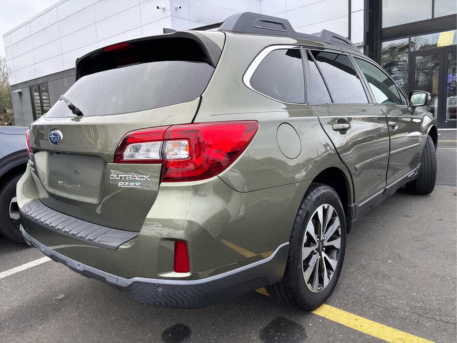Subaru Outback Limited      2017