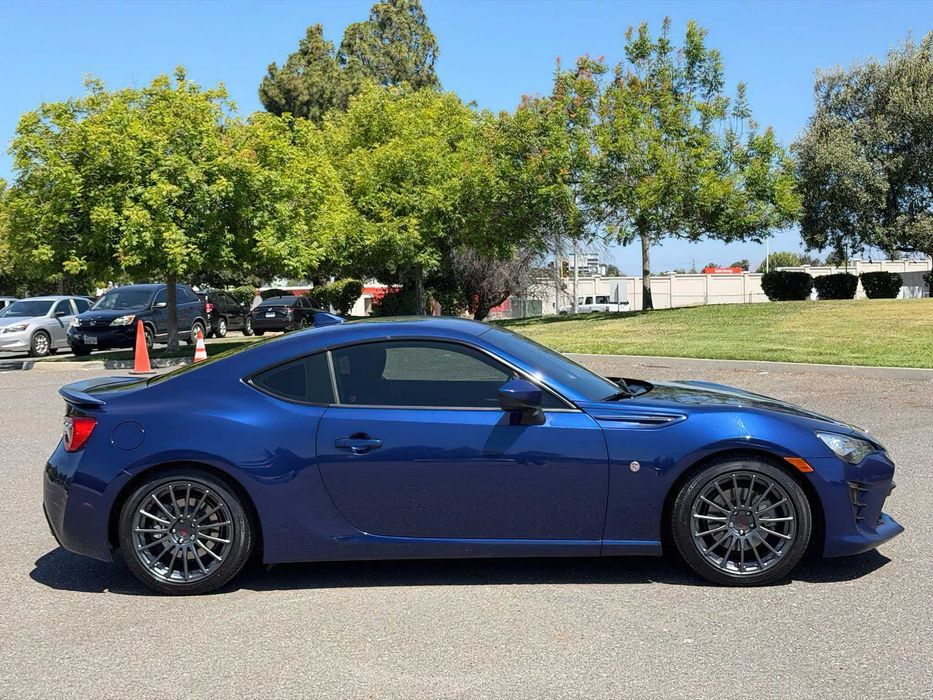 Toyota 86      2017