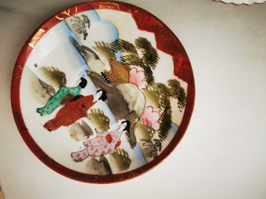 Porcelana japońska 5 talerzyków podstawki