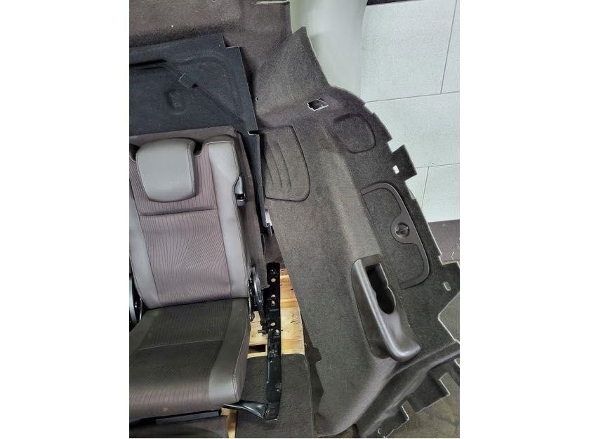 fotel fotele iii rzędu boczki tapicerka pasy kpl RENAULT SCENIC III