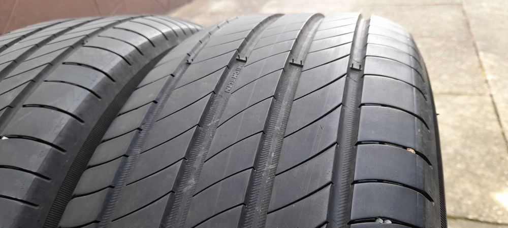 Opony letnie  Michelin  215/55 R17 V     94V
