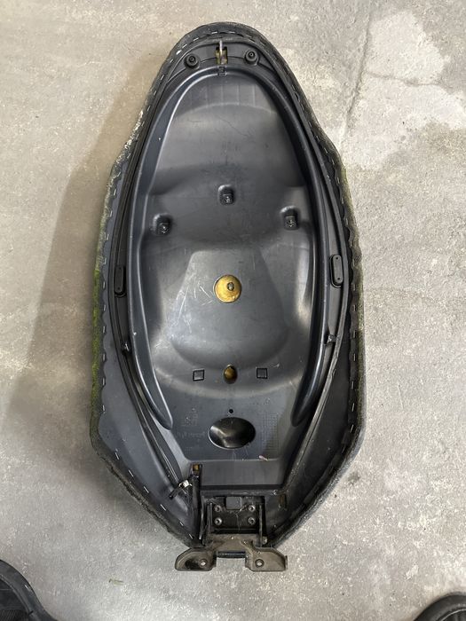 Kanapa Piaggio Yourban 300