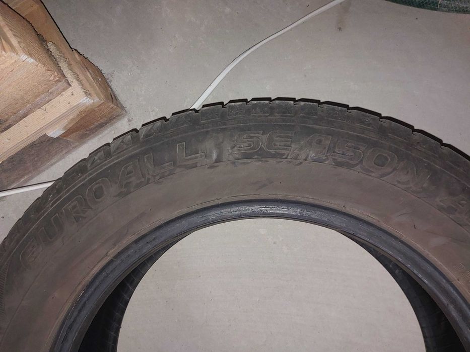Opona 225/60 R17