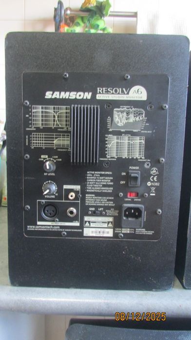 Monitores de estúdio Samson Resolv A6