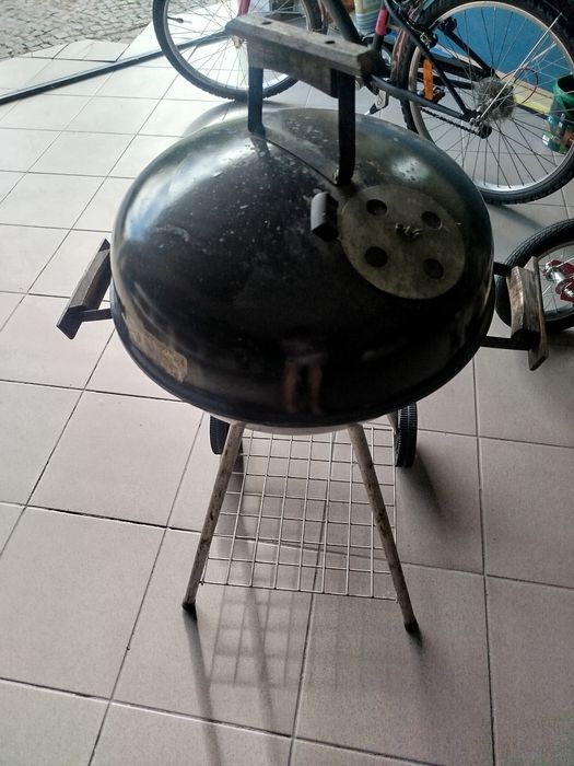 Grill  węglowy ogrodowy