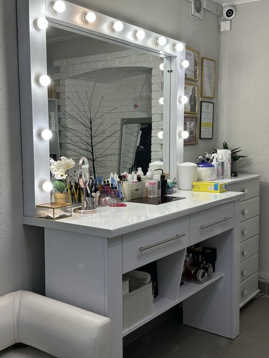 Візажне дзеркало