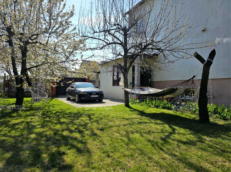 Продаж будинку з ремонтом, в Підгородному по вул. Литвишка