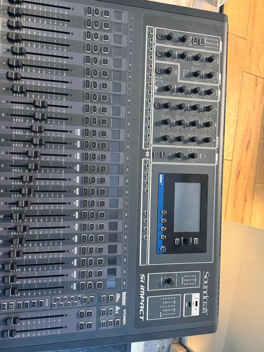 Zestaw sprzętu nagłośnieniowego