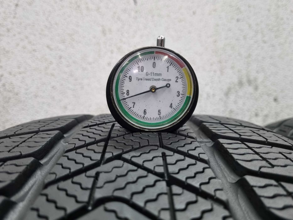 235/45/18 98V Pirelli Winter Sotto Zero 3 TO ELEC-T KOMPLET