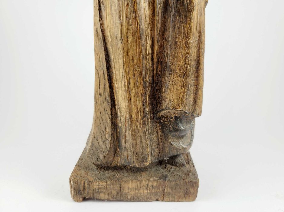 Stara rzeźba drewniana – figura sakralna – dąb