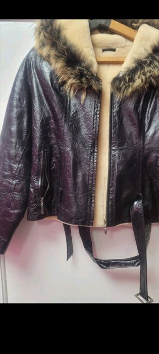 женская дубленка из натуральной кожи с отделкой из меха овчины. 
Х