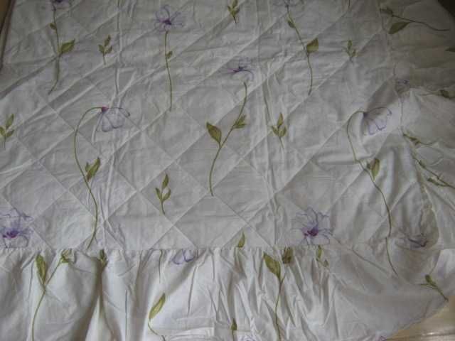 Narzuta kwiaty pikowana + 2 poszewki kolekcja Tarrington House