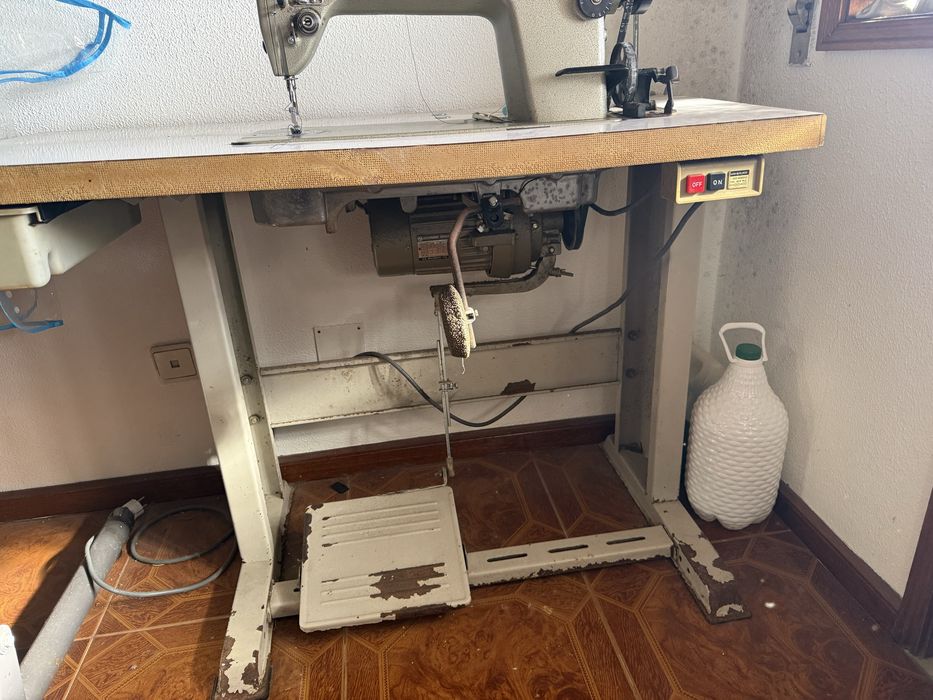 Maquina de costura vintage