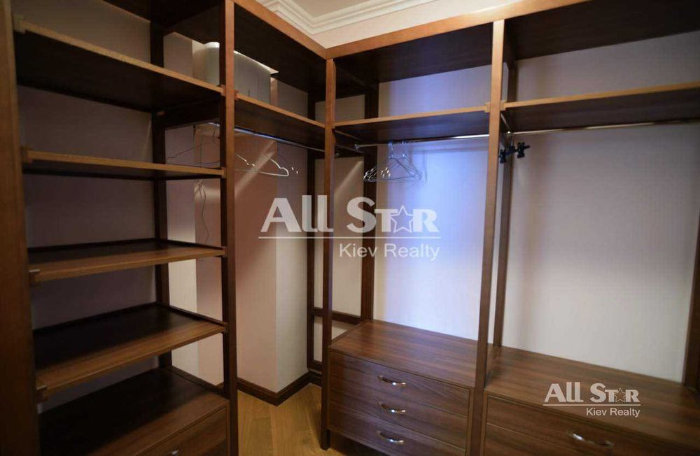 Оренда 4к квартири в Києві, Назарівська вул. 23А Без комісії