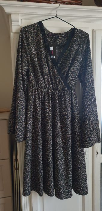 Нова з етикеткою сукня плюссайз Л-ХЛ нарядна, квітковий принт