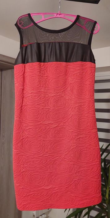 Elegancka sukienka s