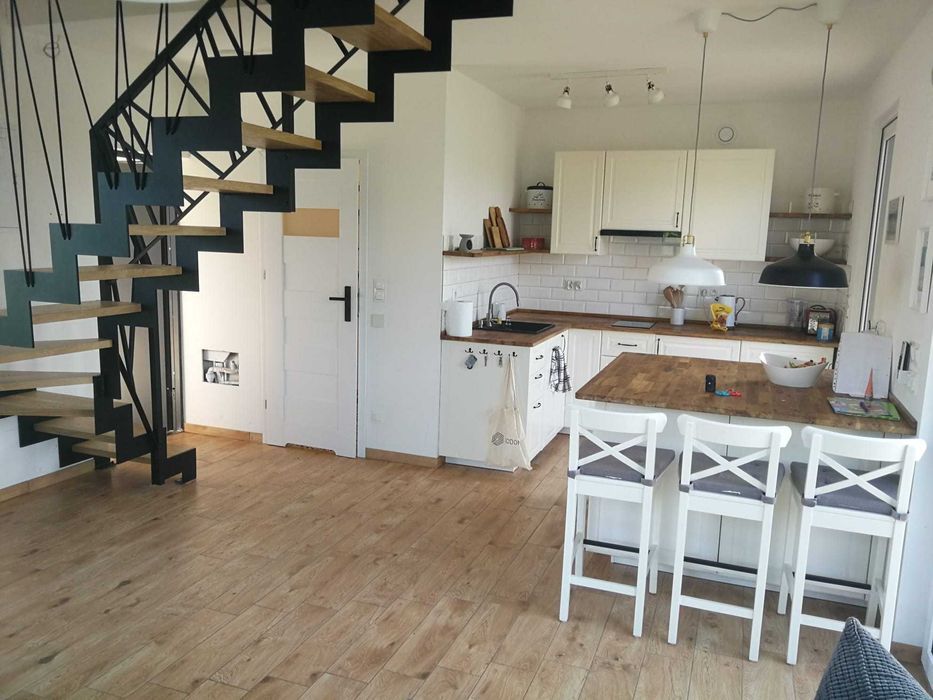 Całoroczny dom przy zalewie w Stradomi Wierzchniej – wysoki standard i świetna lokalizacja