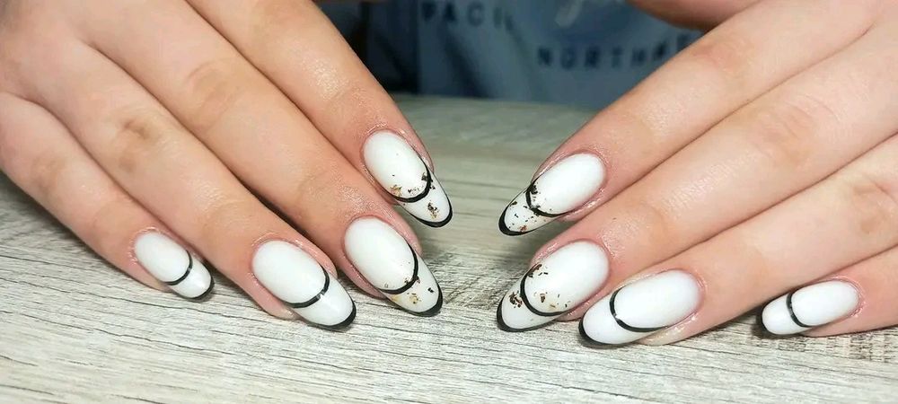 Манікюр, педикюр