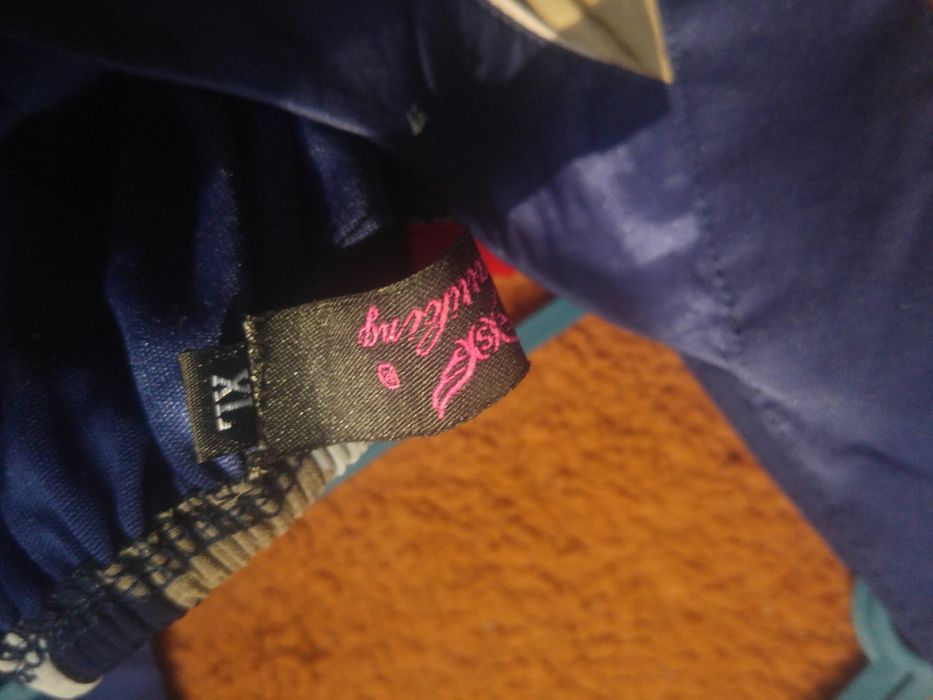 Жіноче плаття довге плаття