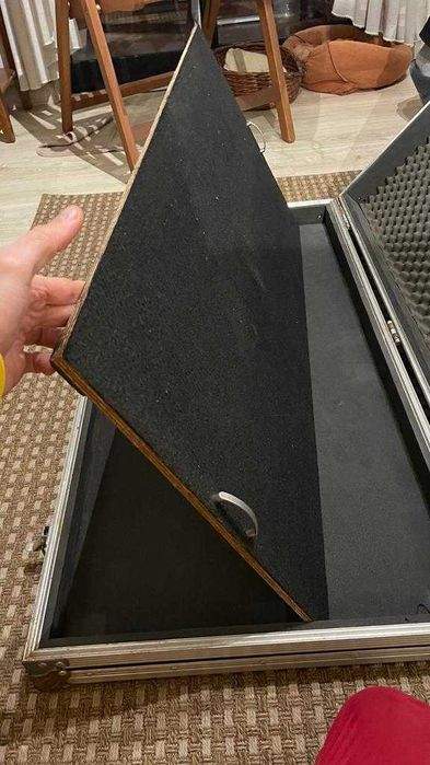 Vendo Pedalboard Case muito Robusta