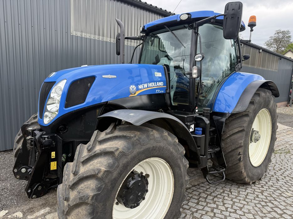 Ciągnik New Holland t.7.270 ac