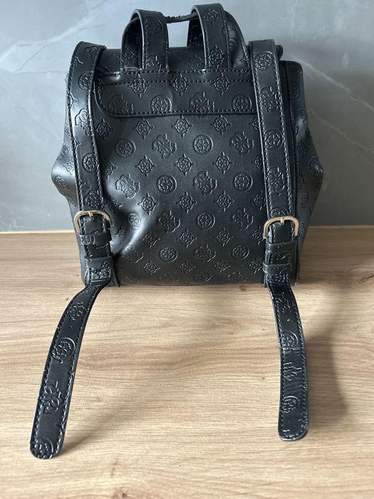 Plecaczek Guess czarny