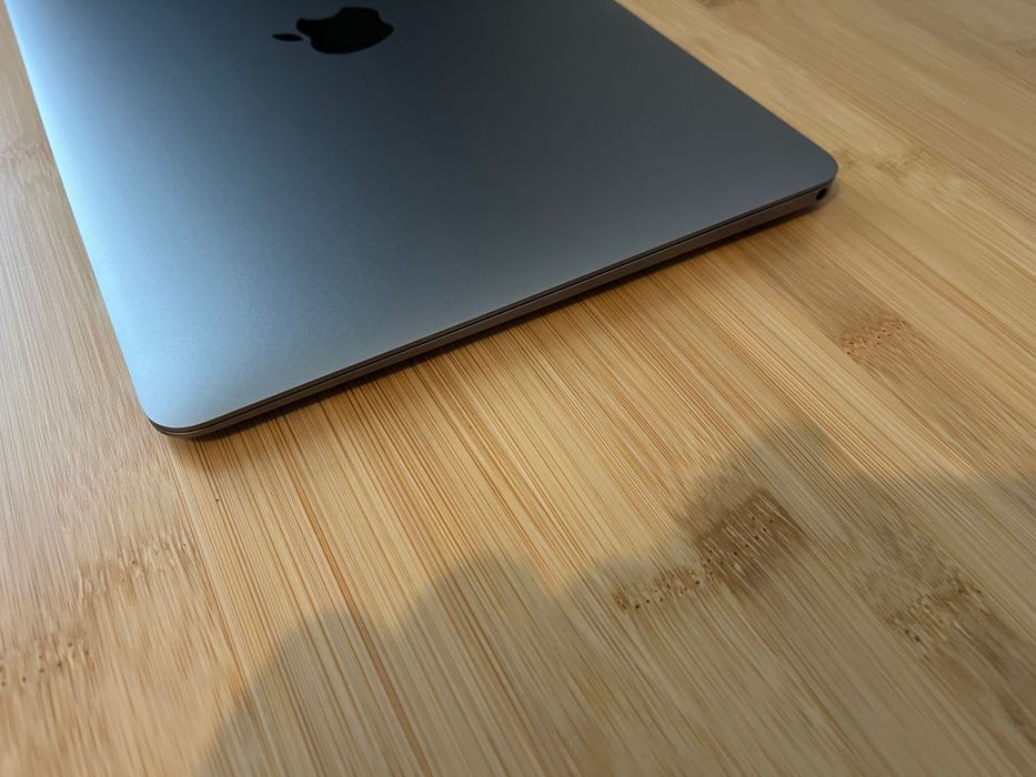 MacBook 12-inch, Early 2016. Intel Core m3, 8 GB RAM, 250 SSD