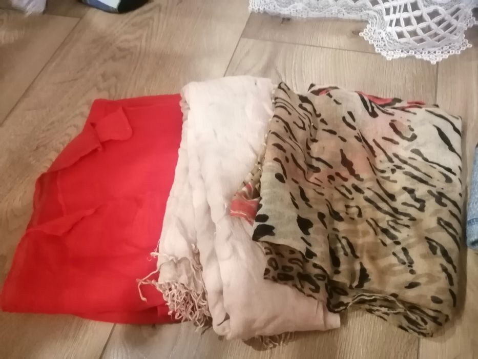 Okazja Mega Paka ubrań 12 sztuk+3 szaliki