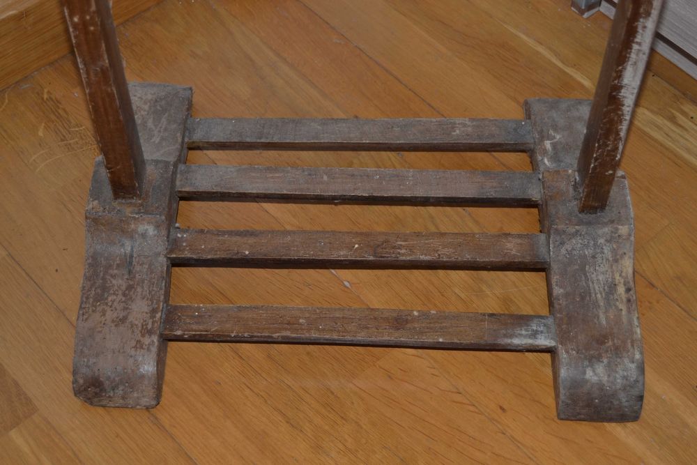 Cabide porta-fatos de madeira